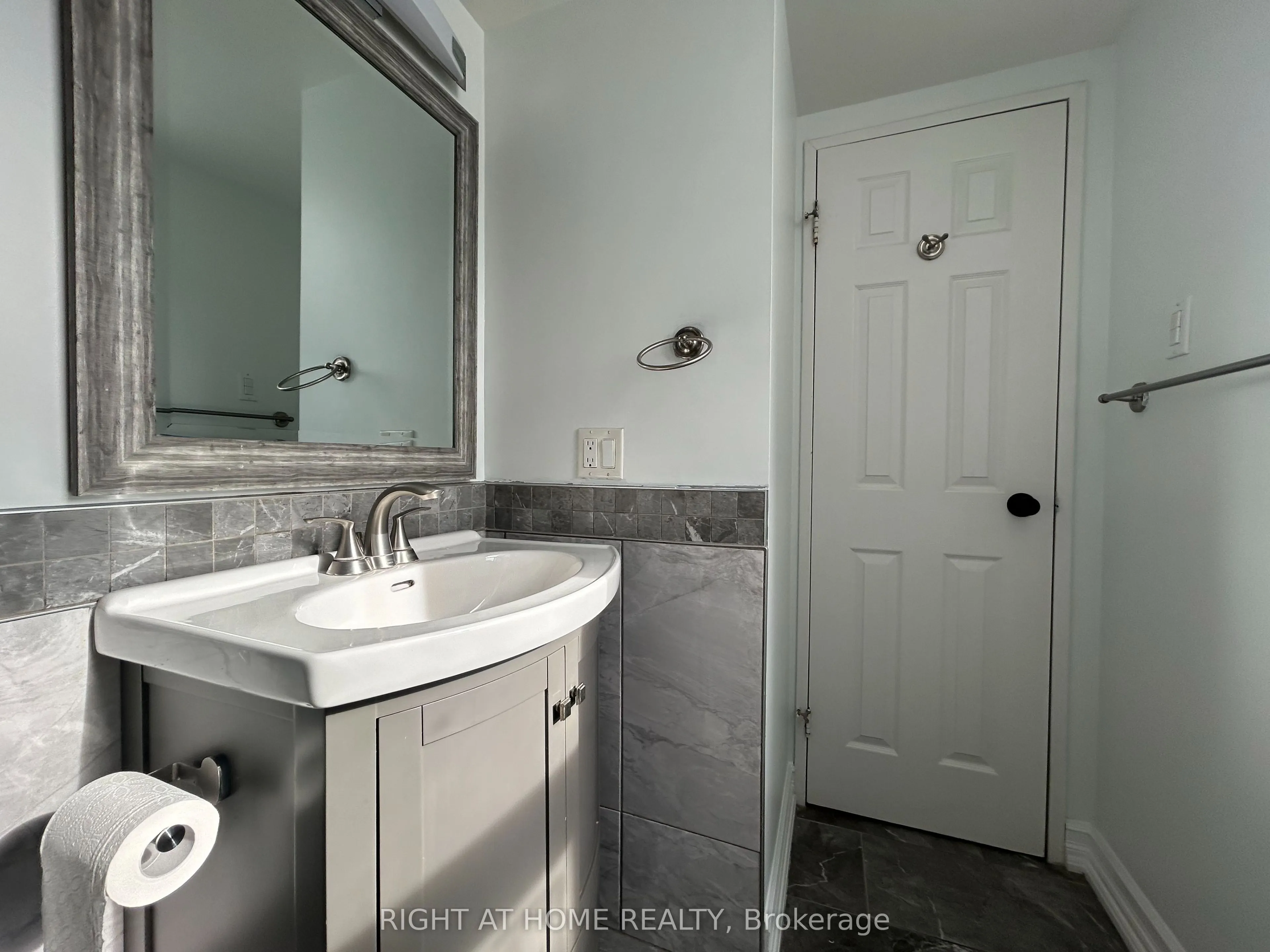 20 Mississauga Valley Boulevard #1801