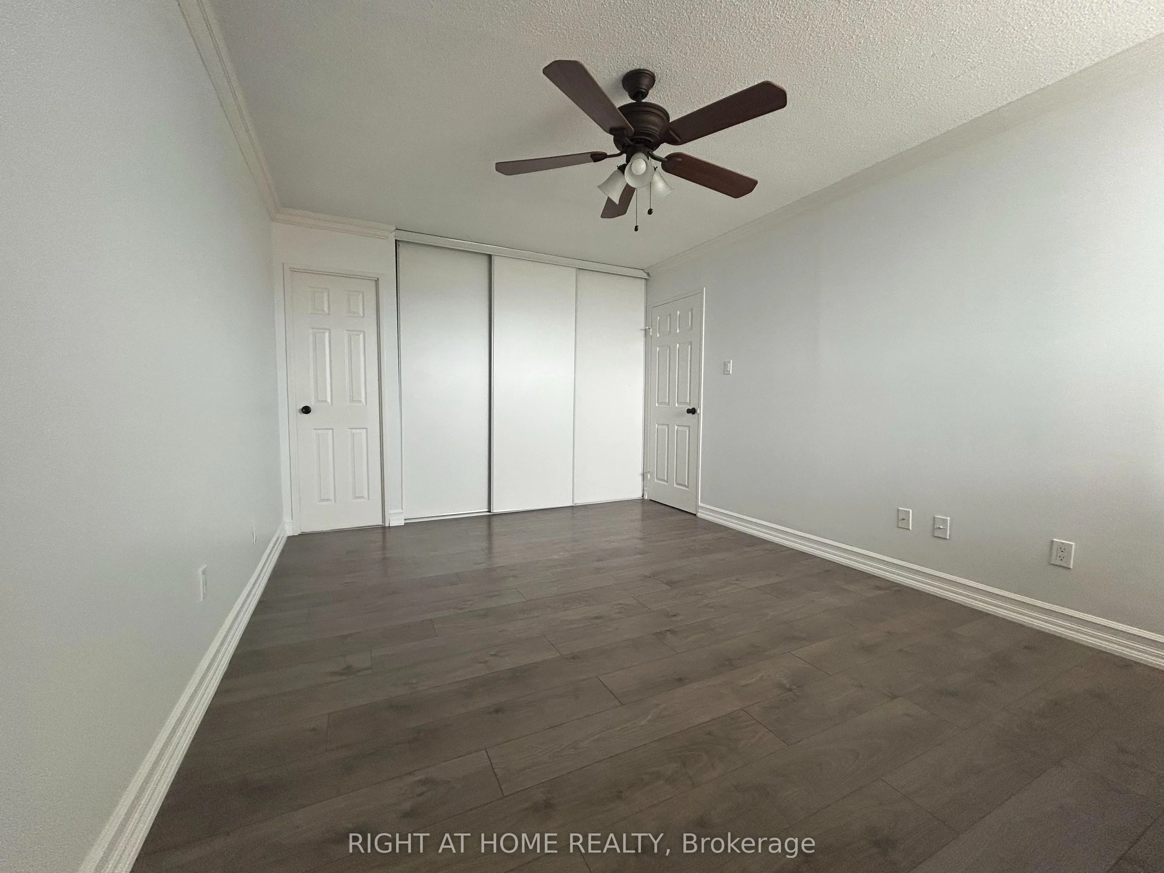 20 Mississauga Valley Boulevard #1801