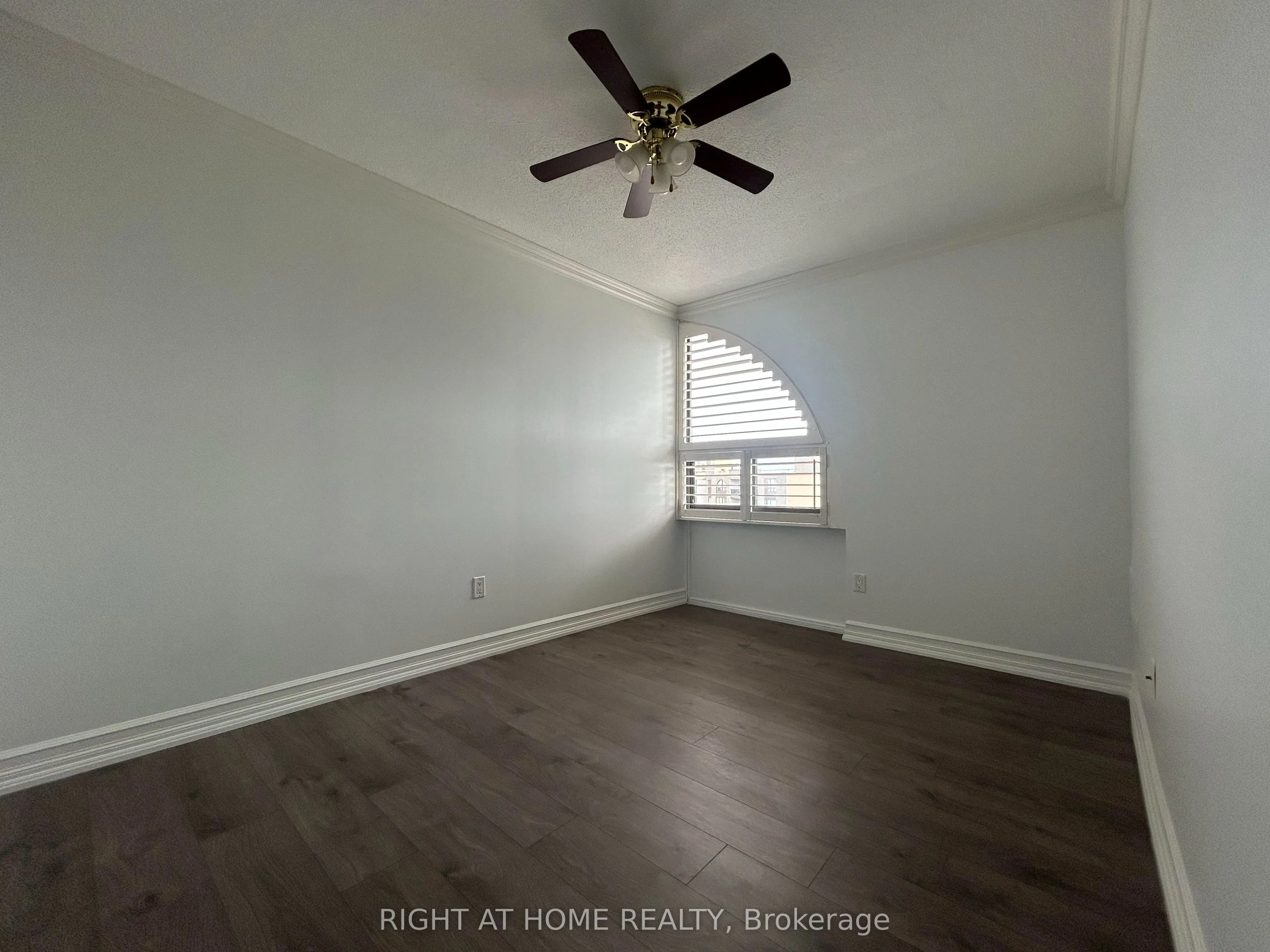 20 Mississauga Valley Boulevard #1801