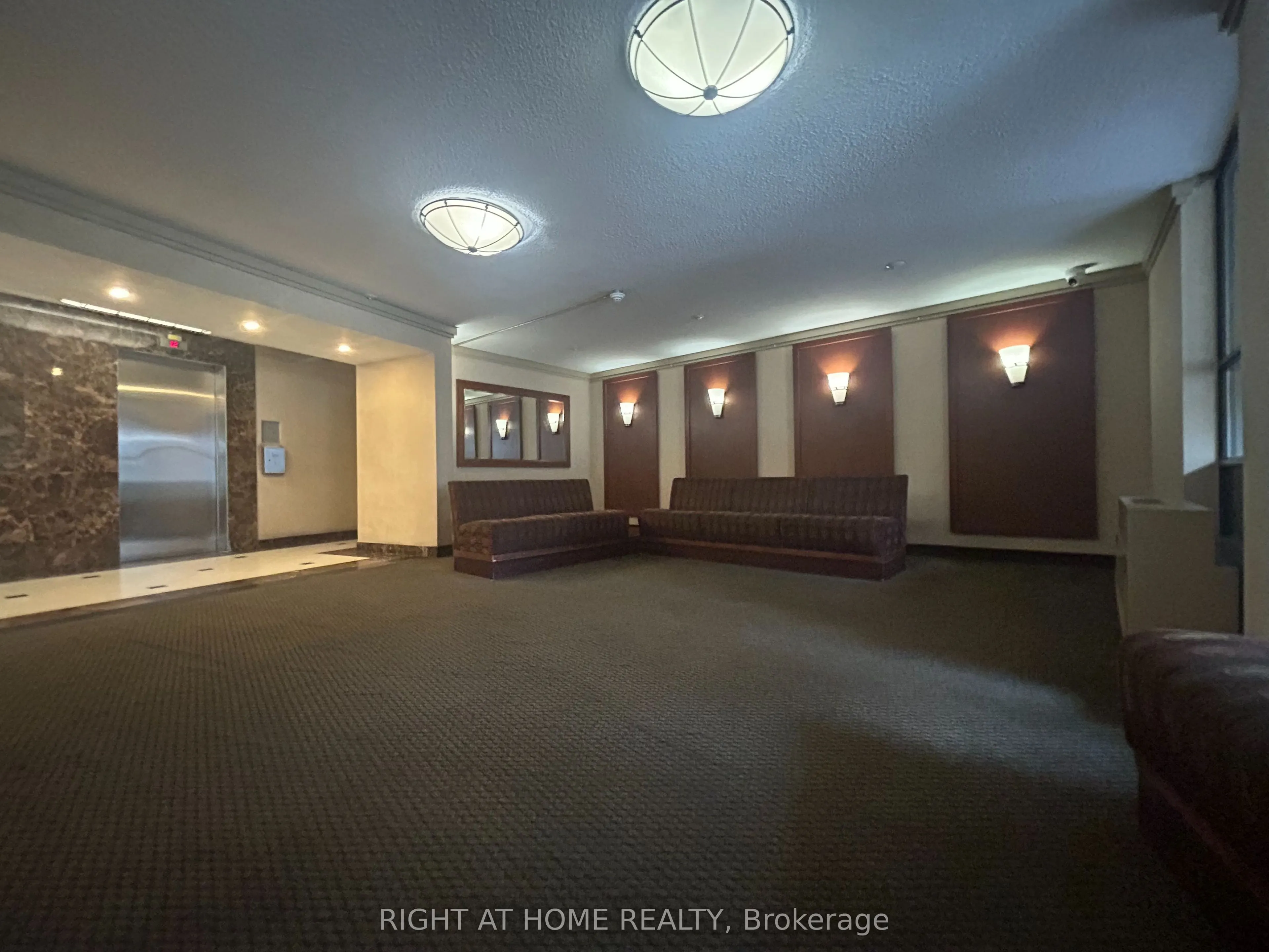 20 Mississauga Valley Boulevard #1801
