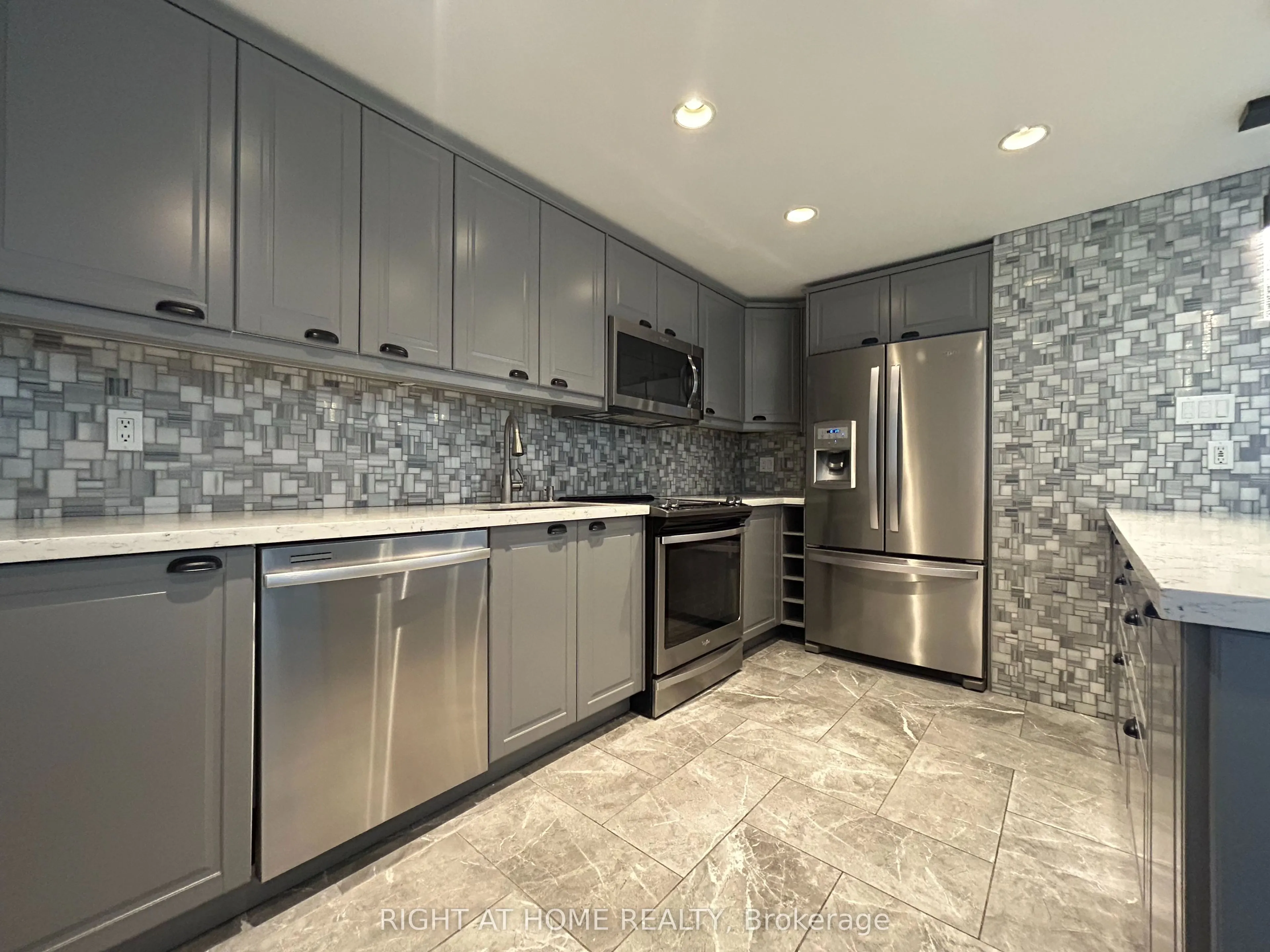20 Mississauga Valley Boulevard #1801
