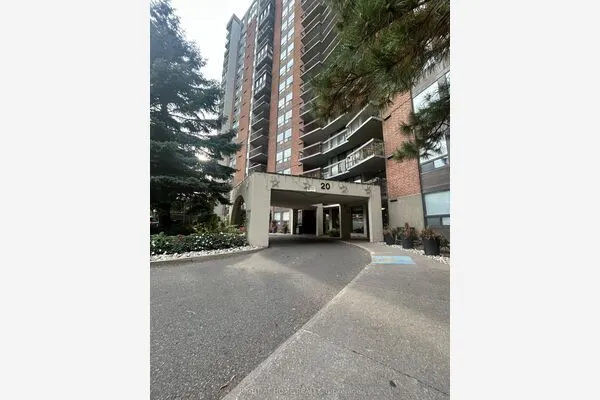 20 Mississauga Valley Boulevard