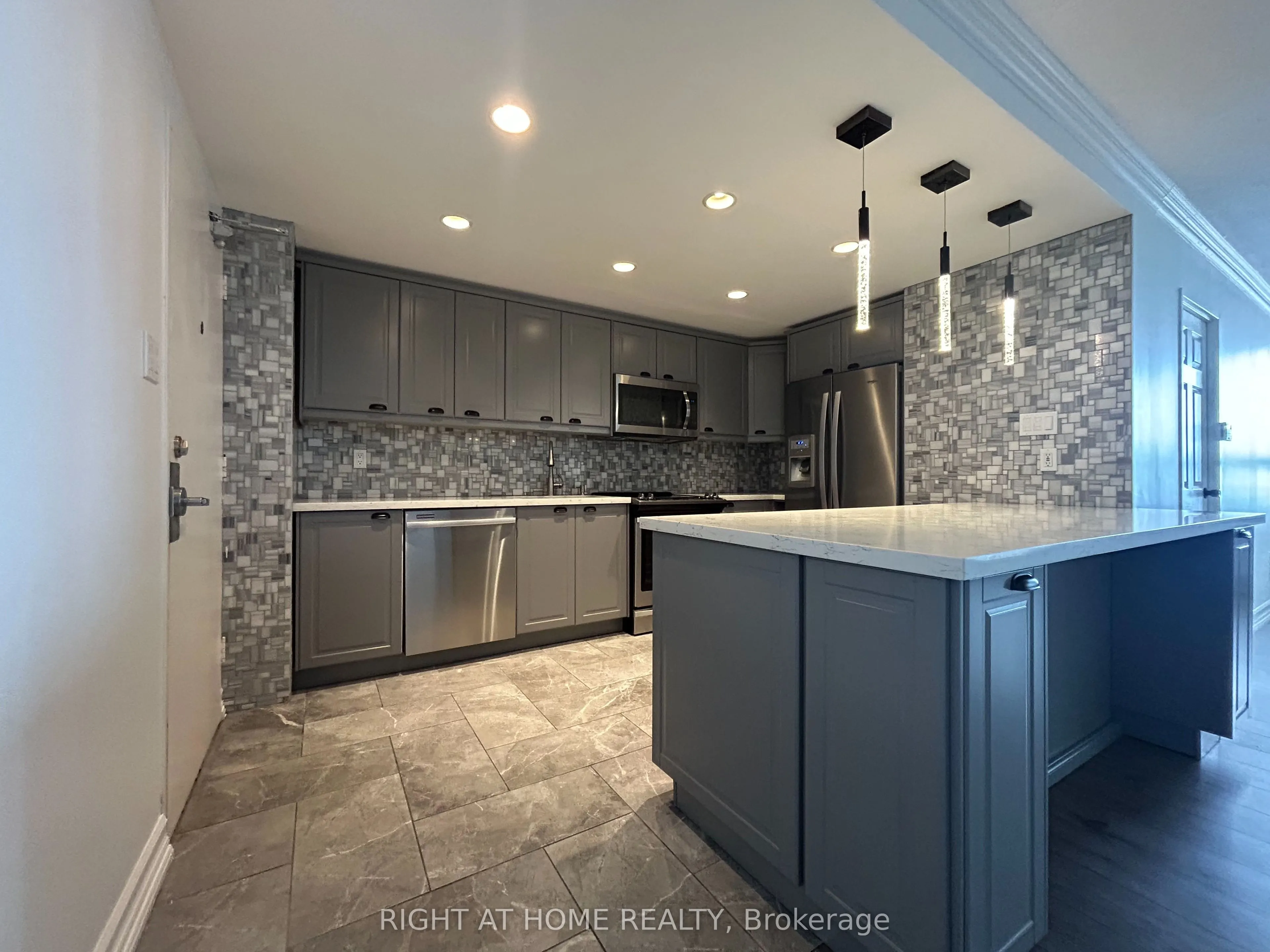 20 Mississauga Valley Boulevard #1801