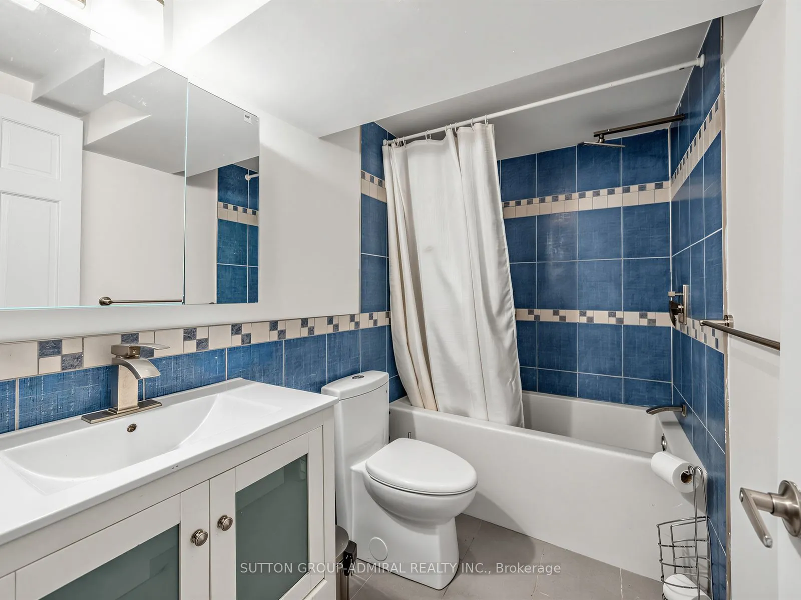 246 Ellis Avenue #Lower