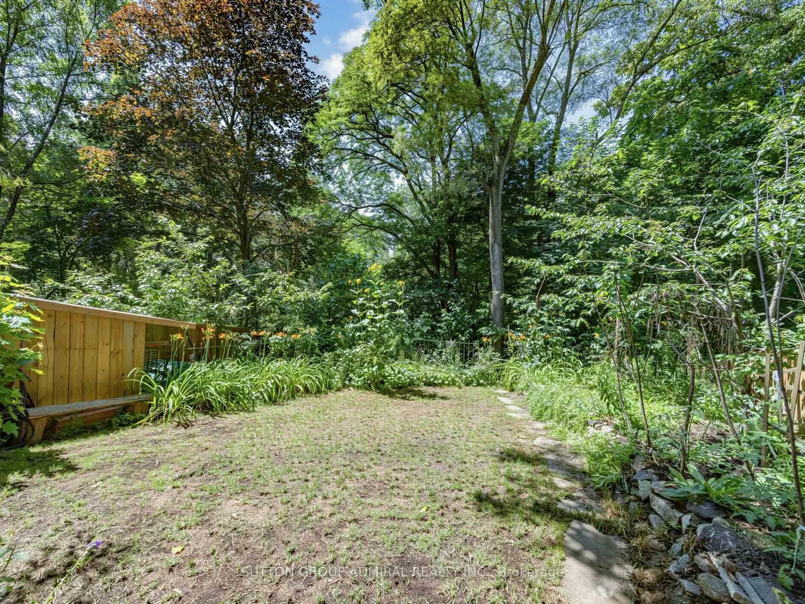 246 Ellis Avenue #Lower