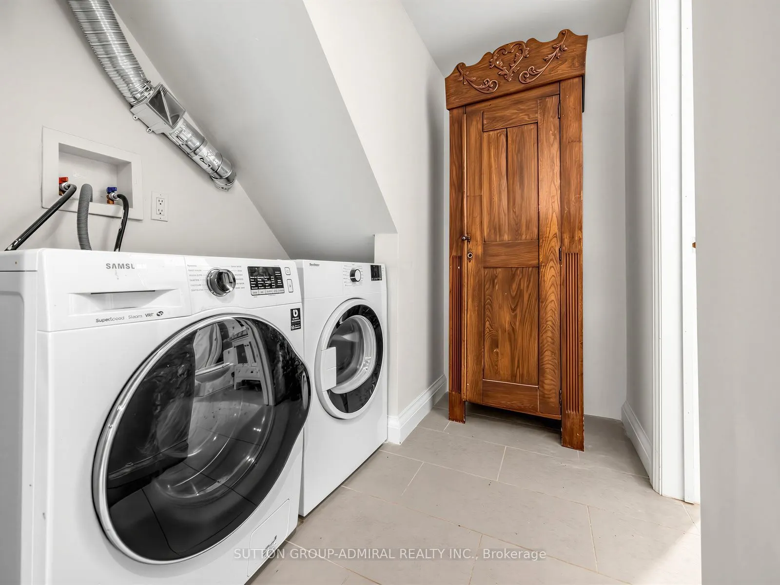 246 Ellis Avenue #Lower