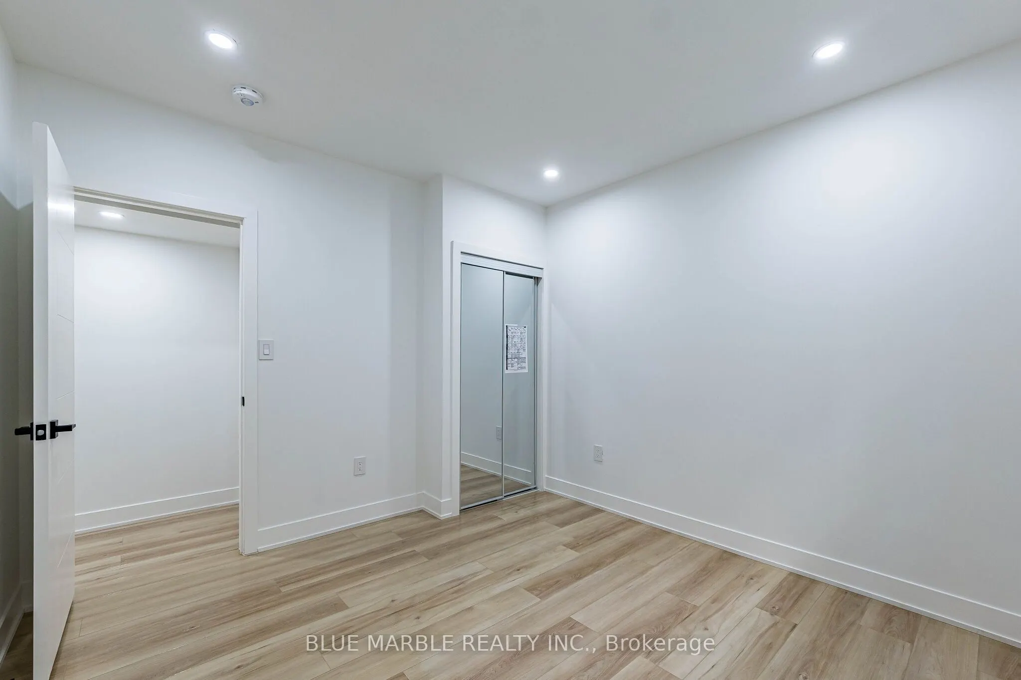 320 Kingsleigh Court