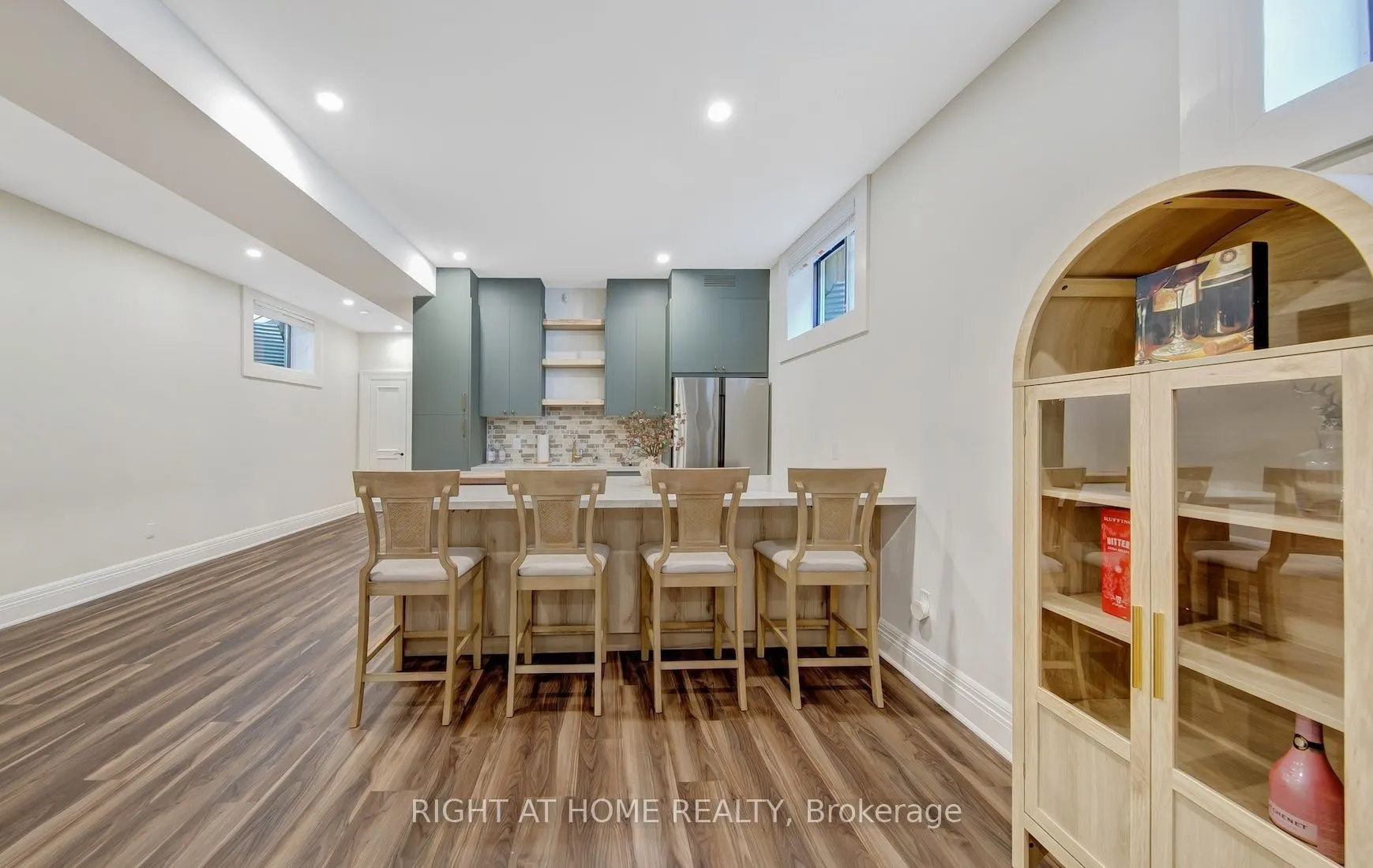 1017 Lorne Park Road