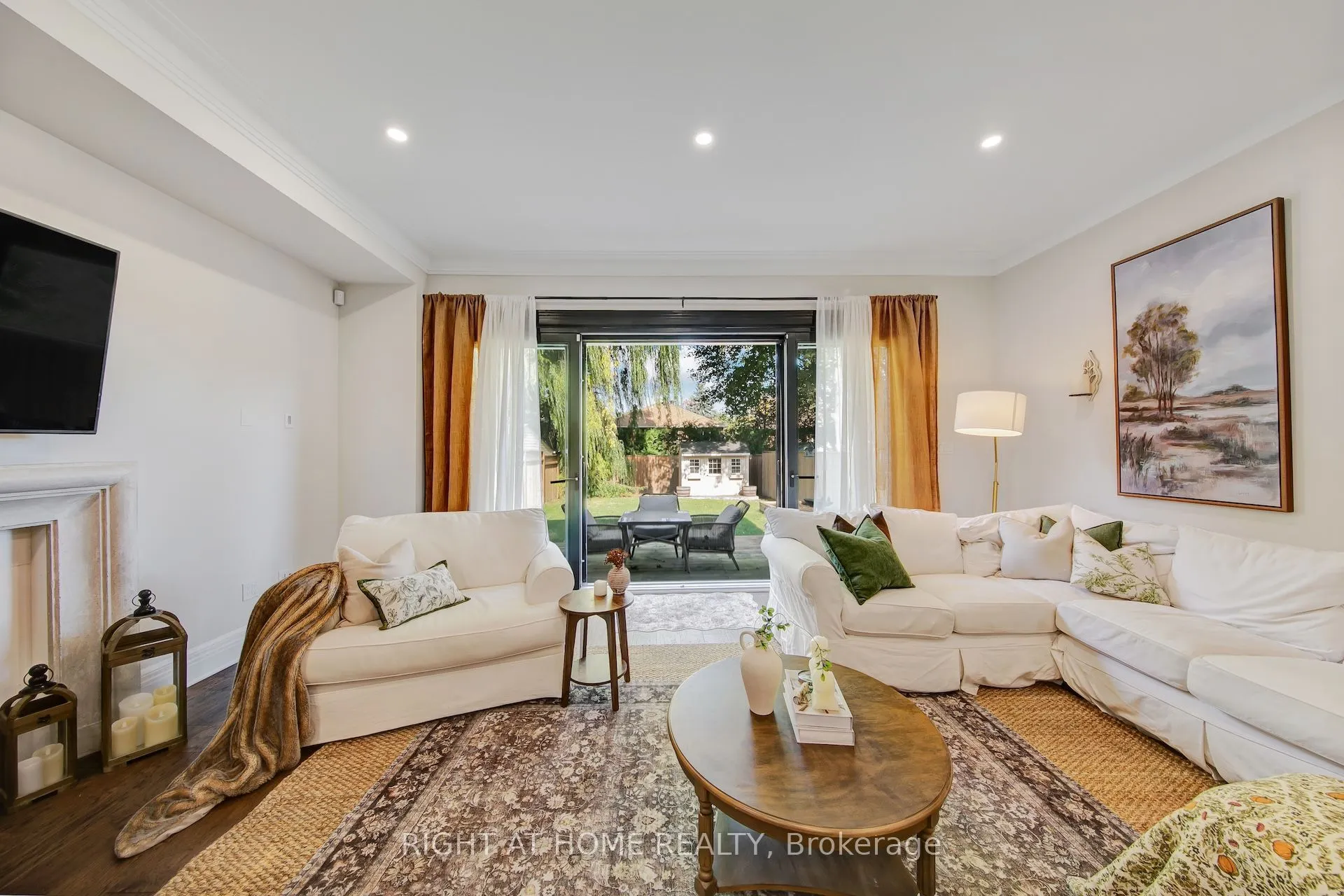 1017 Lorne Park Road