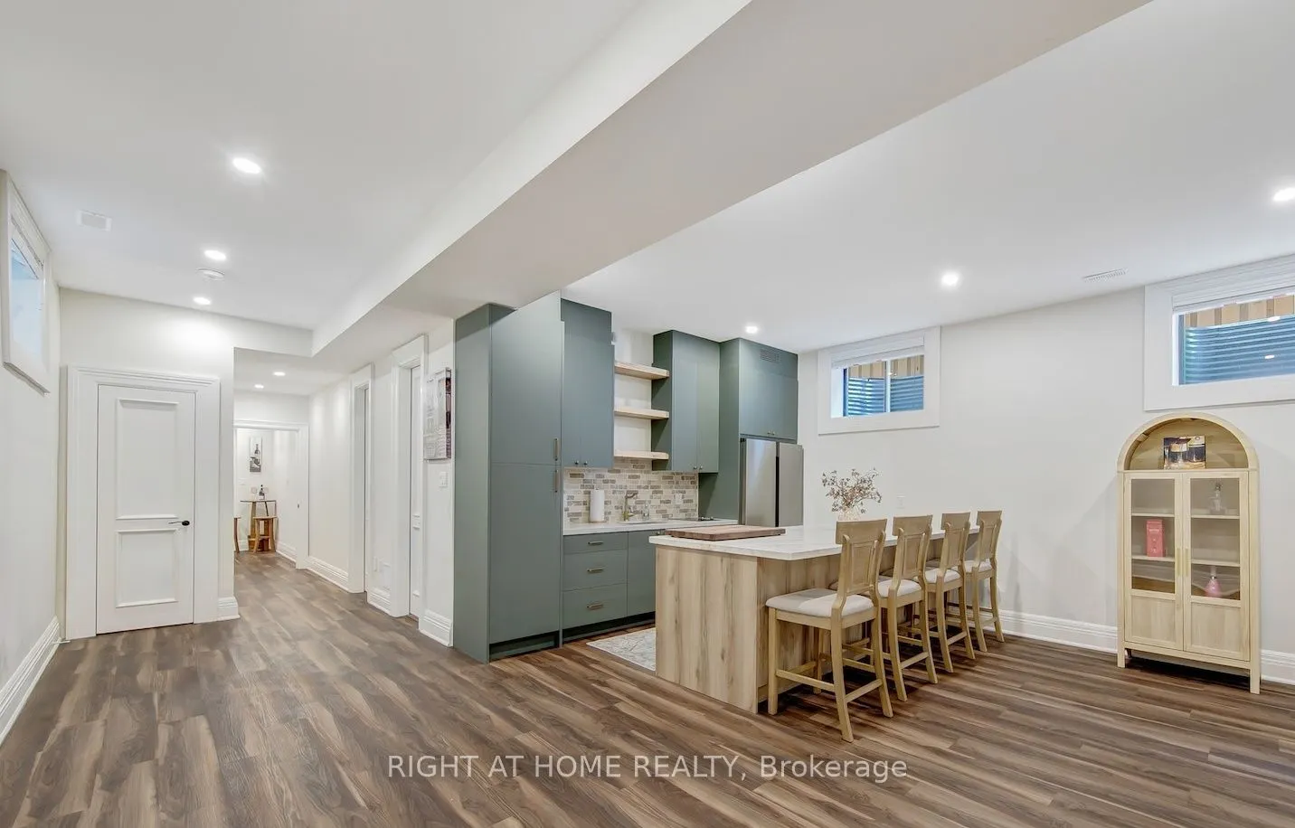 1017 Lorne Park Road