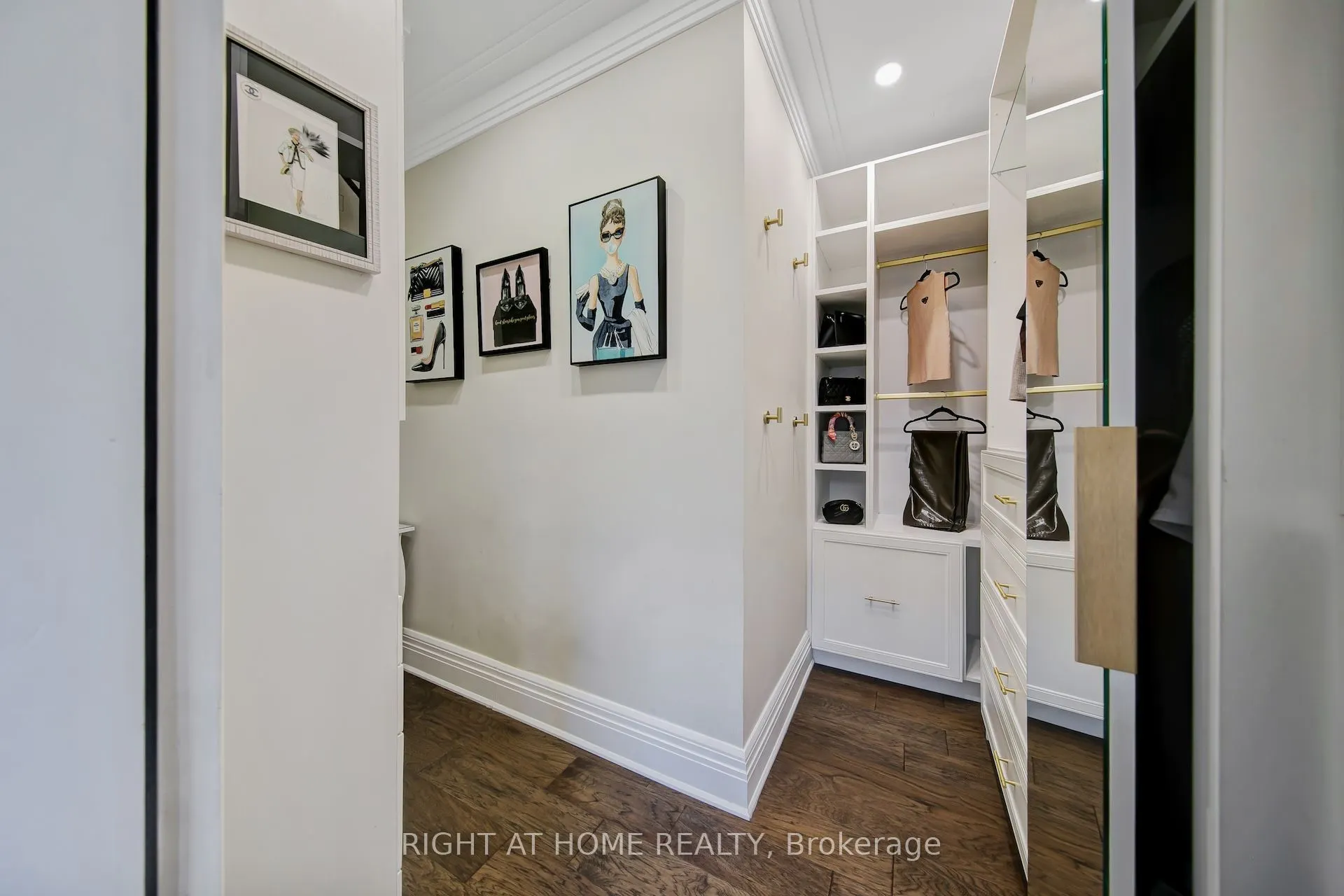 1017 Lorne Park Road