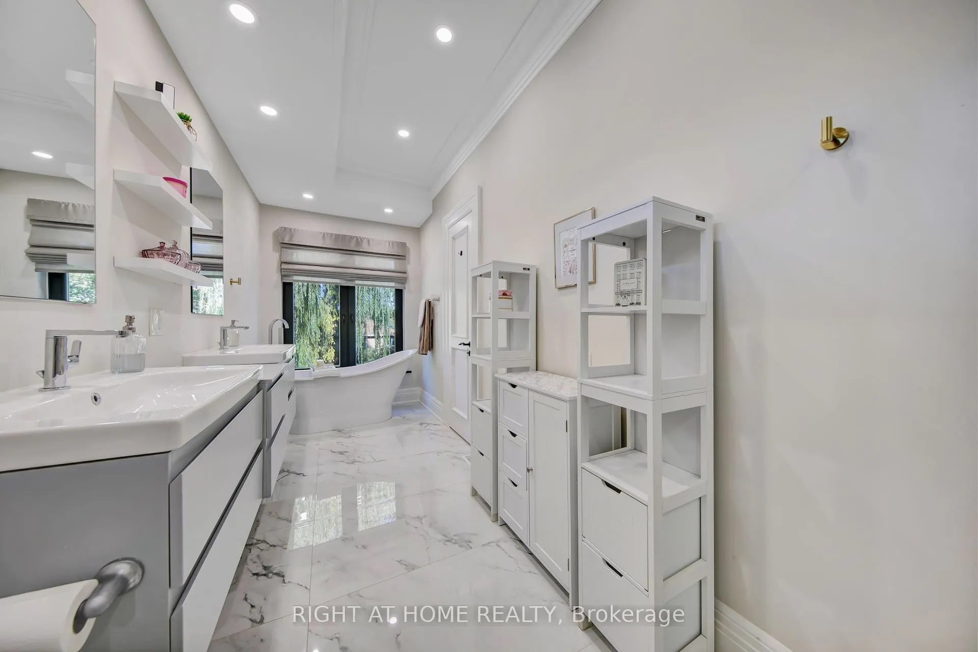 1017 Lorne Park Road