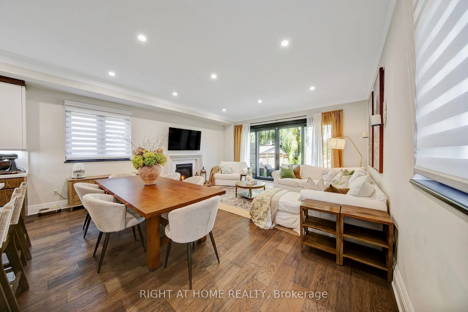 1017 Lorne Park Road
