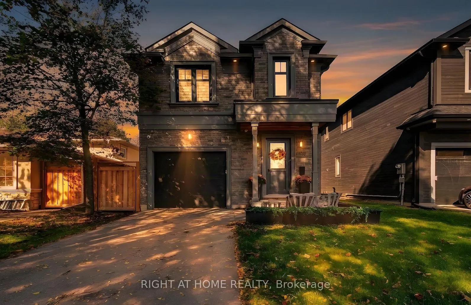 1017 Lorne Park Road