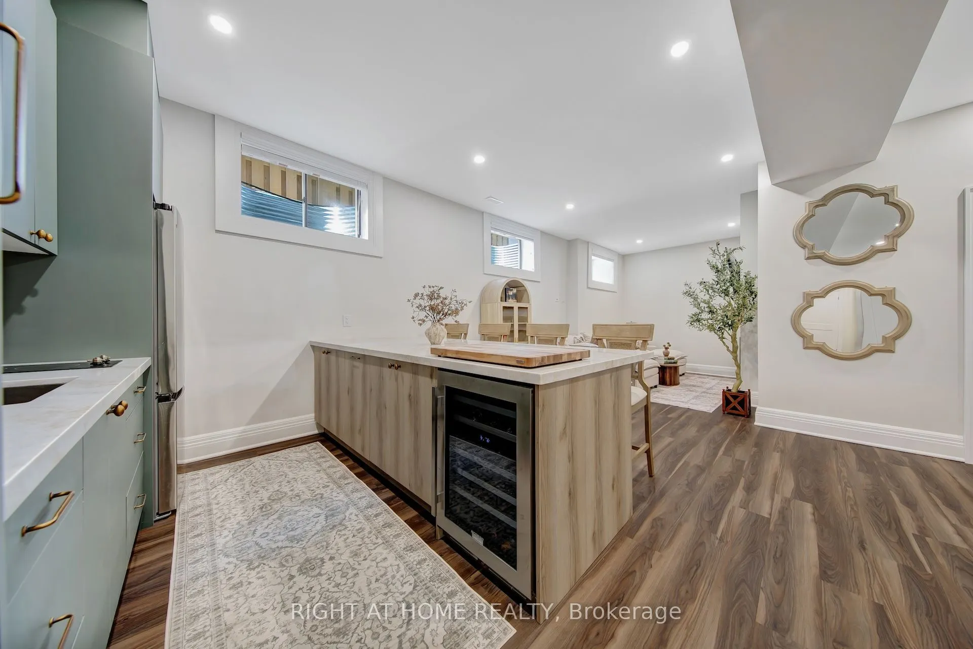 1017 Lorne Park Road