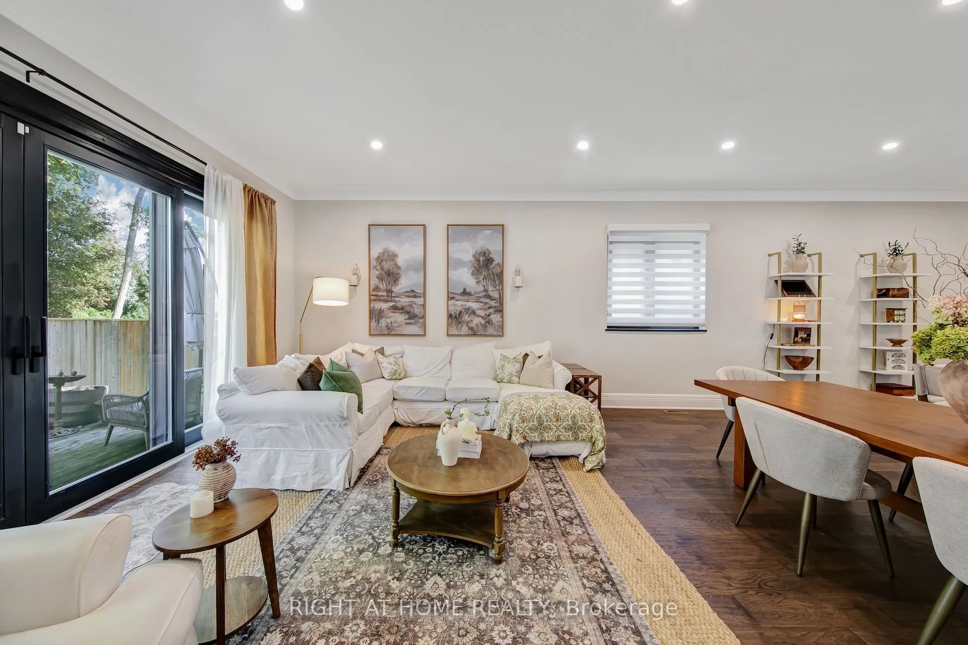 1017 Lorne Park Road