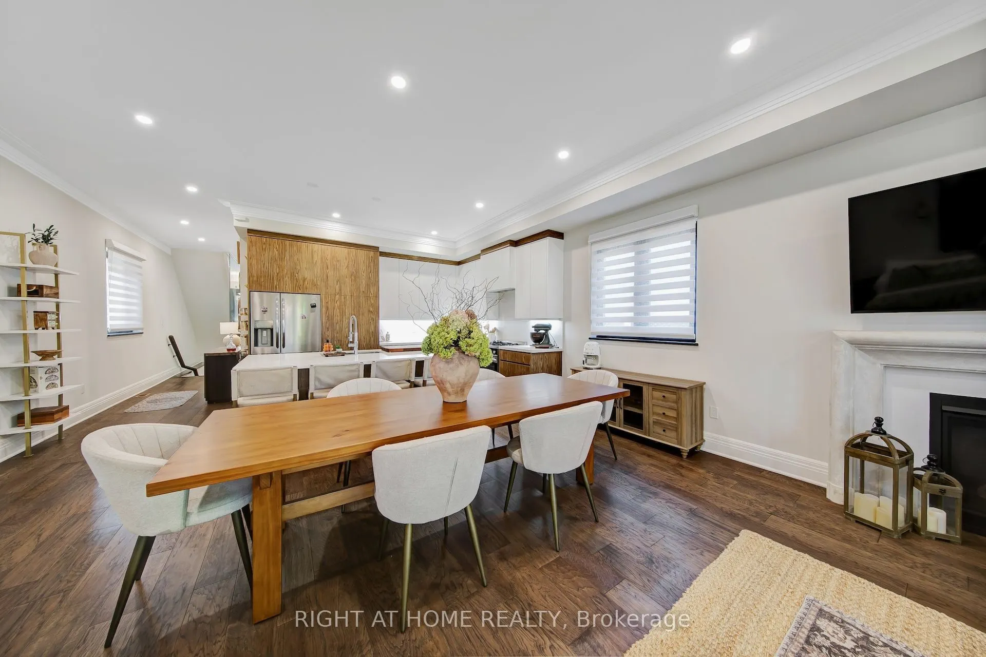 1017 Lorne Park Road