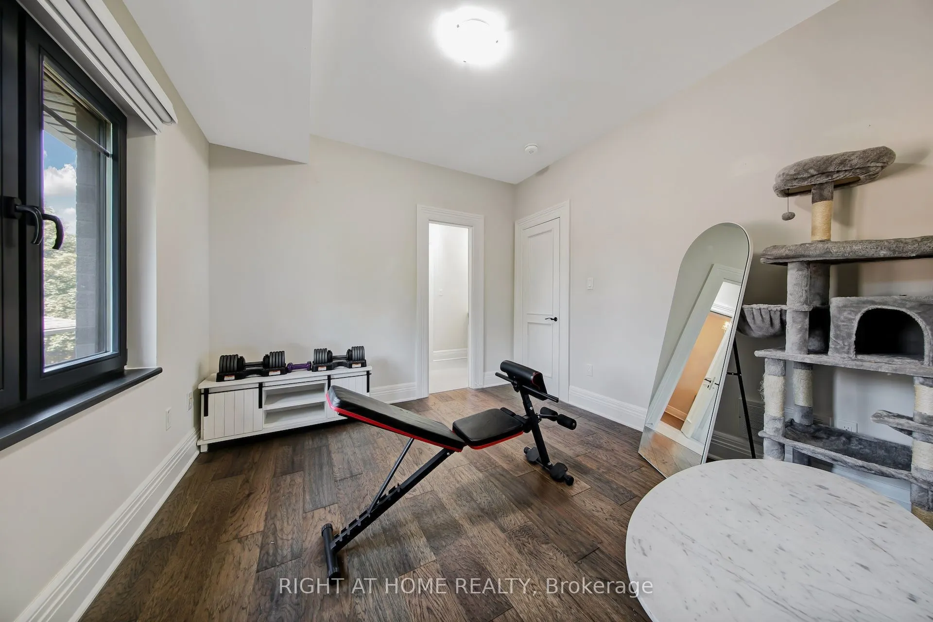 1017 Lorne Park Road