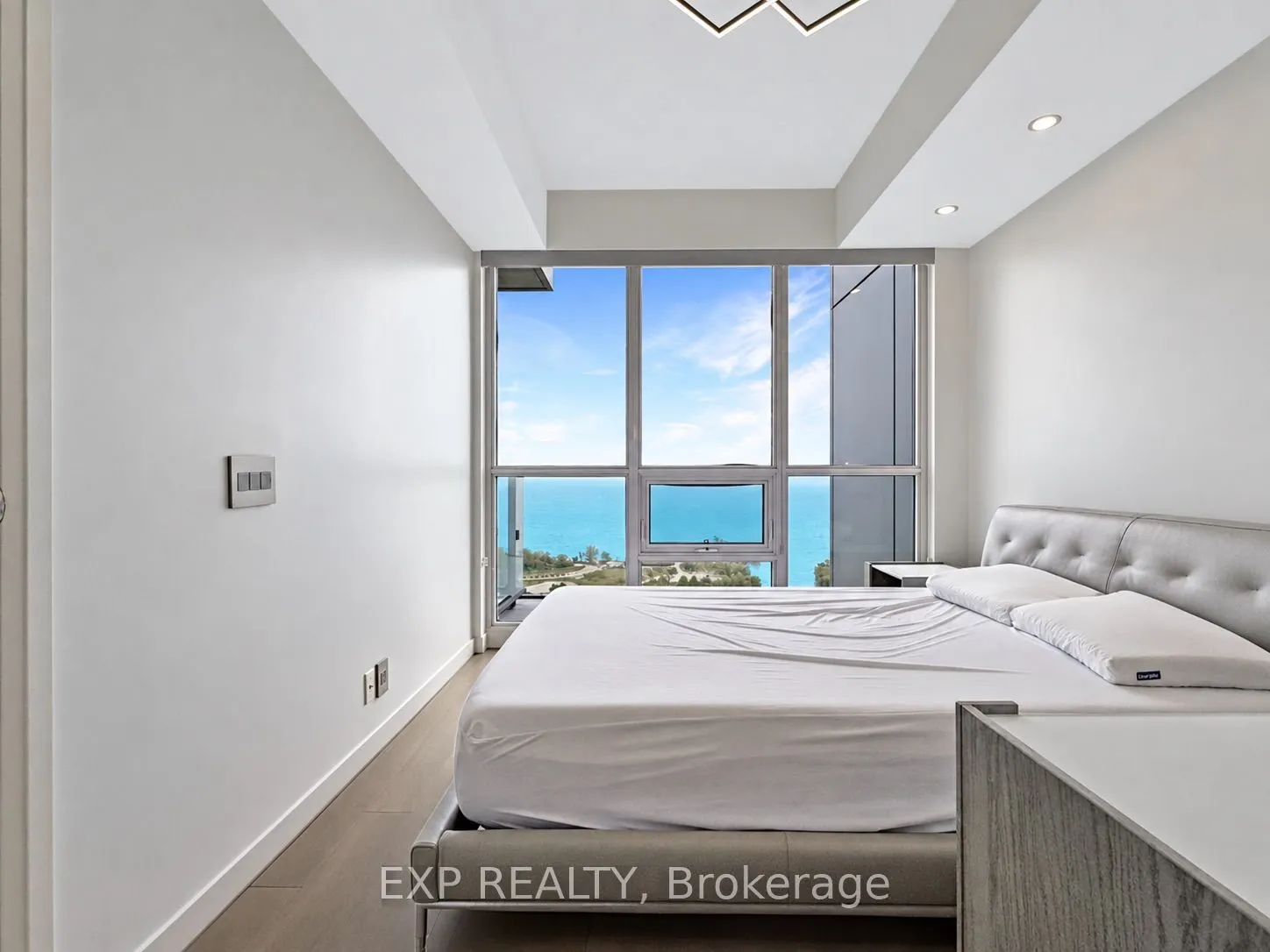 2200 Lakeshore Boulevard W #3210