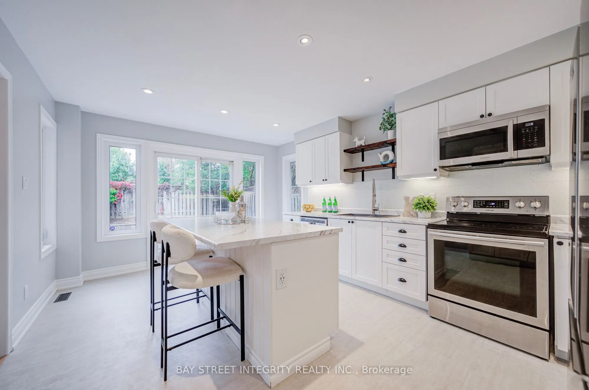 1341 Old English Lane