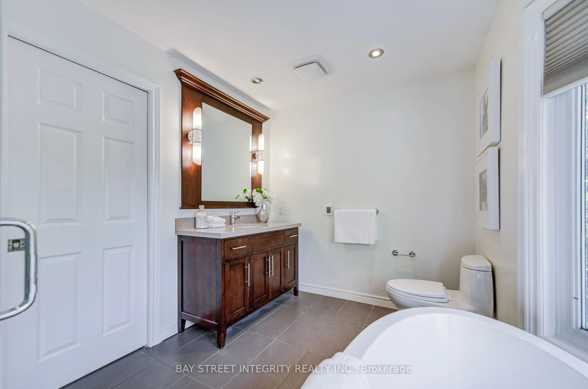 1341 Old English Lane