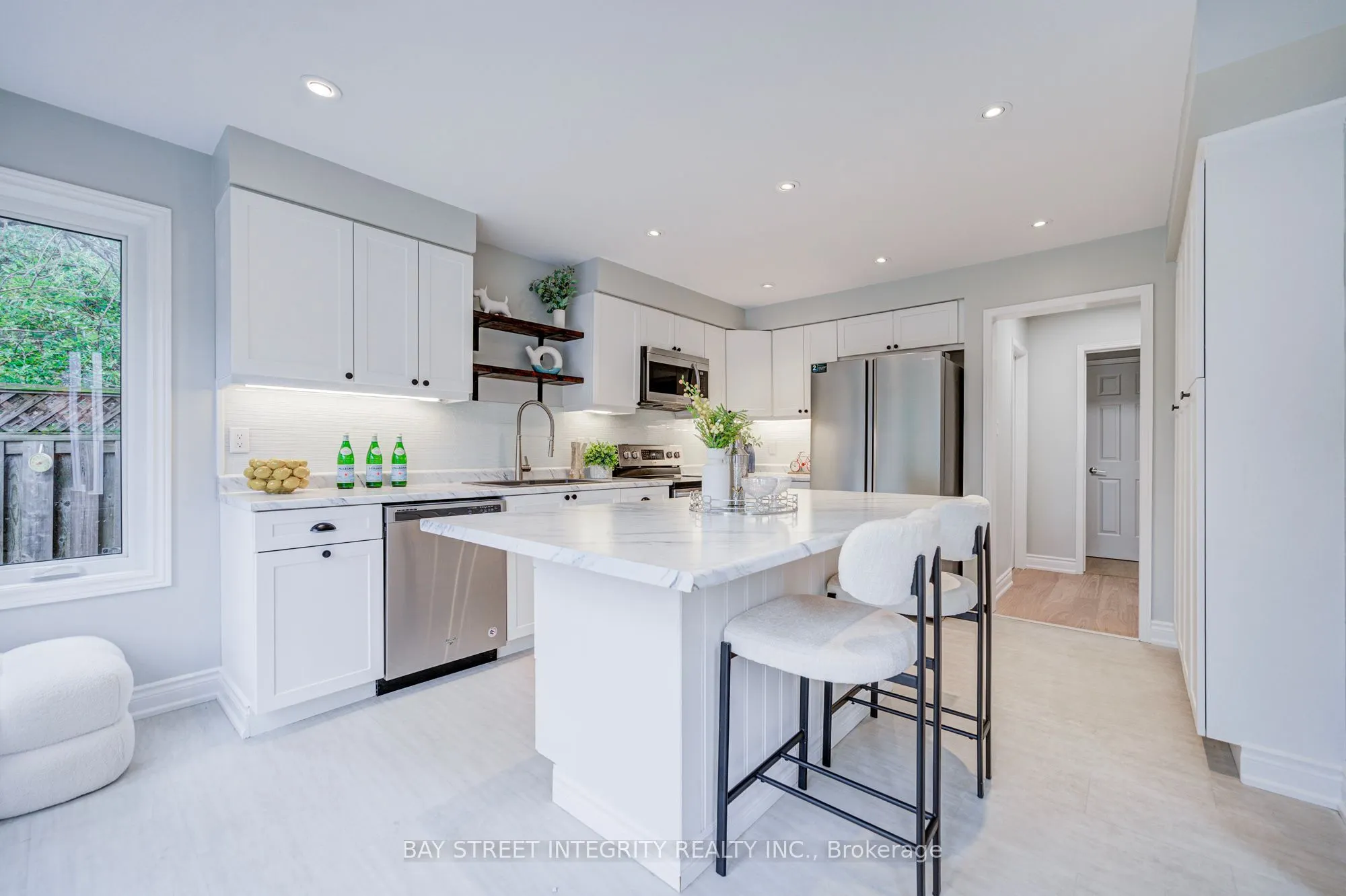 1341 Old English Lane