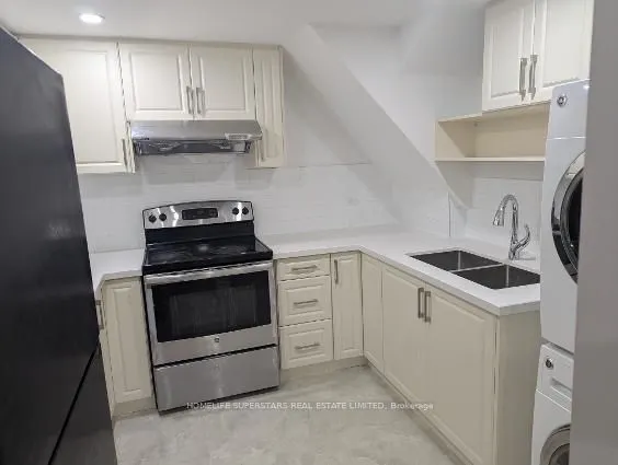 26 Glenmore Crescent #Basement Apartment
