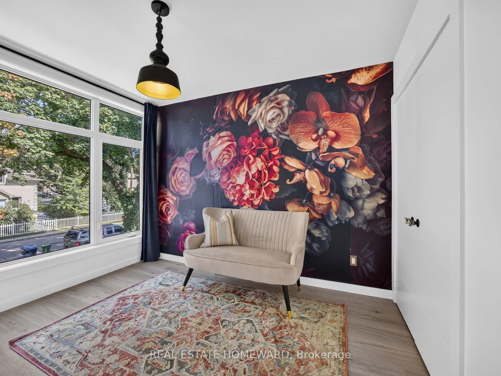 69 Ringley Avenue