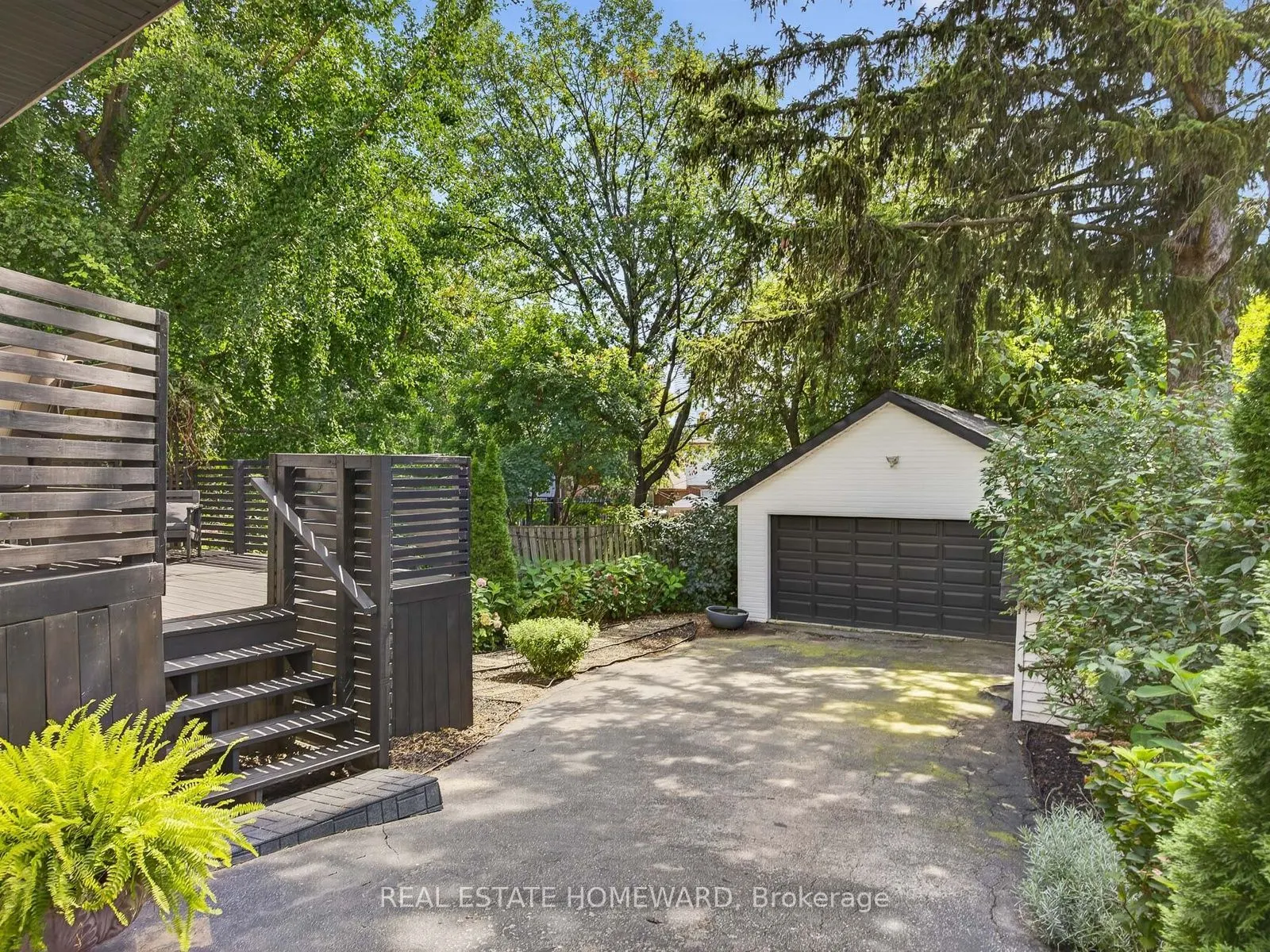 69 Ringley Avenue