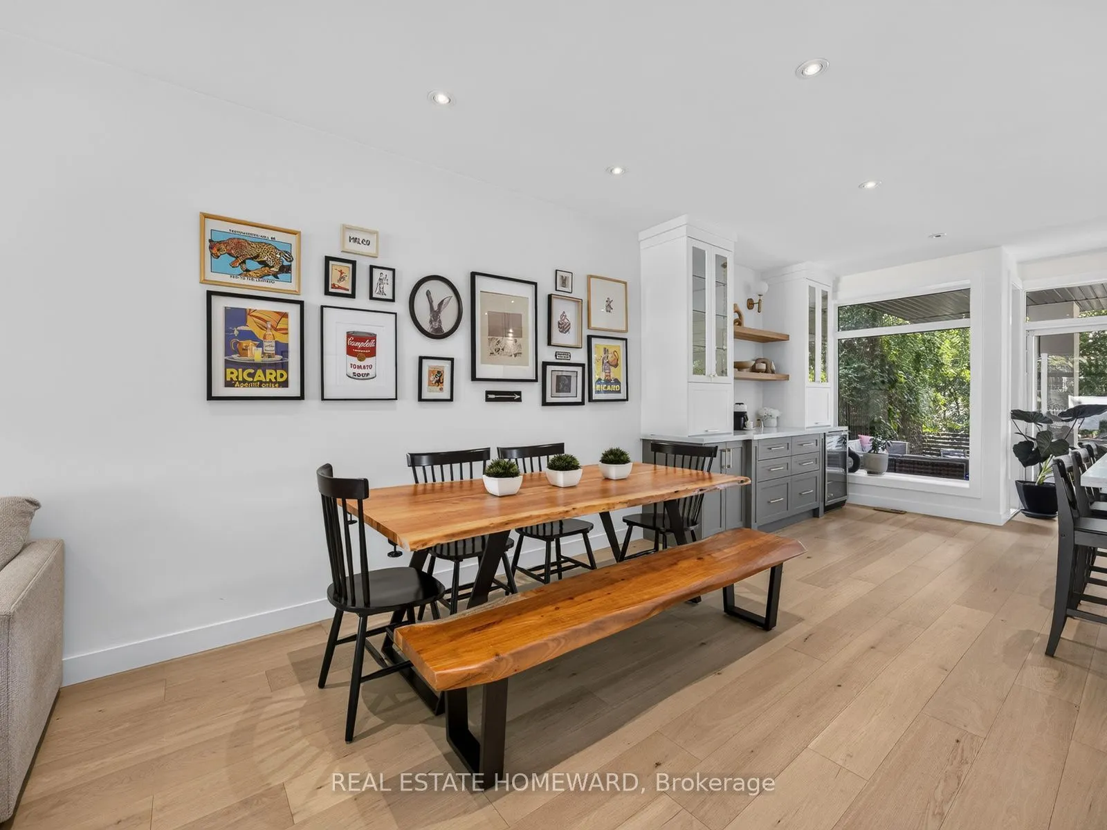 69 Ringley Avenue