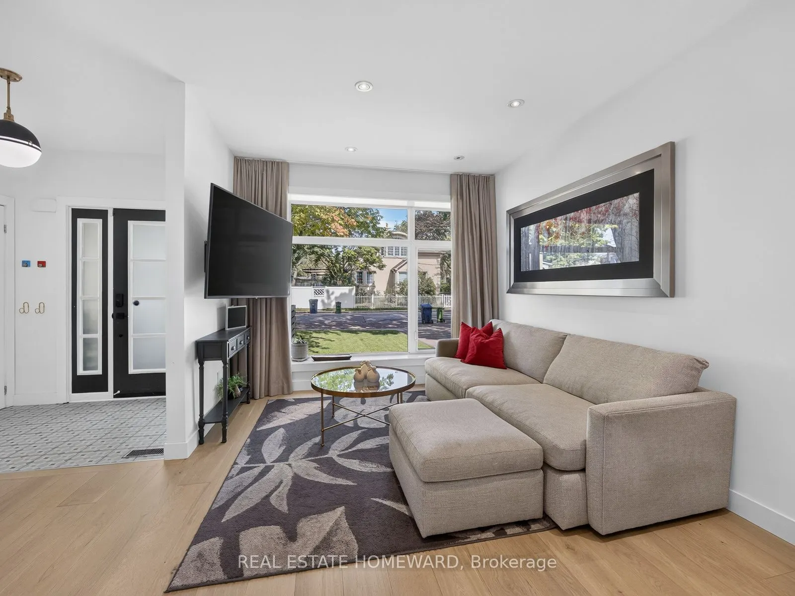 69 Ringley Avenue