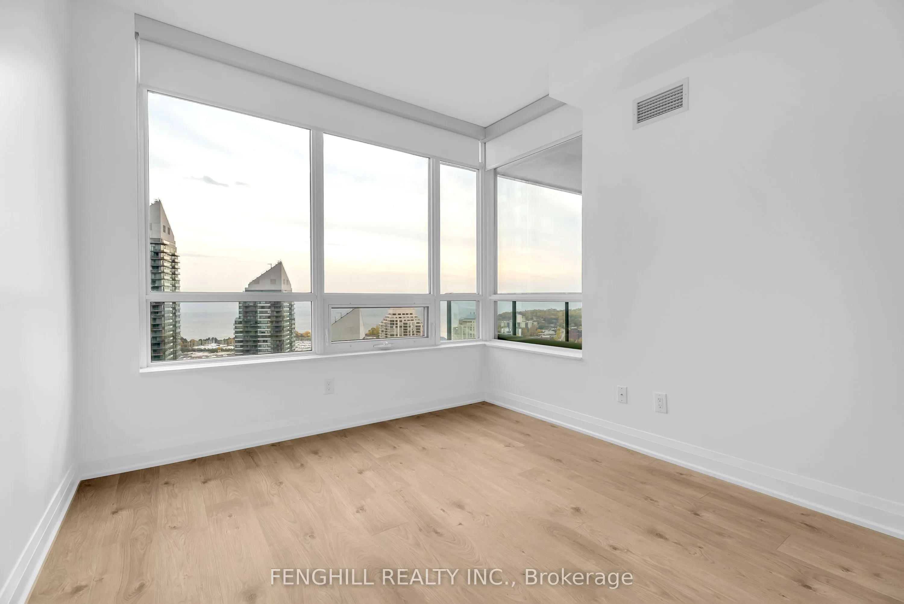 36 Park Lawn Road #3401