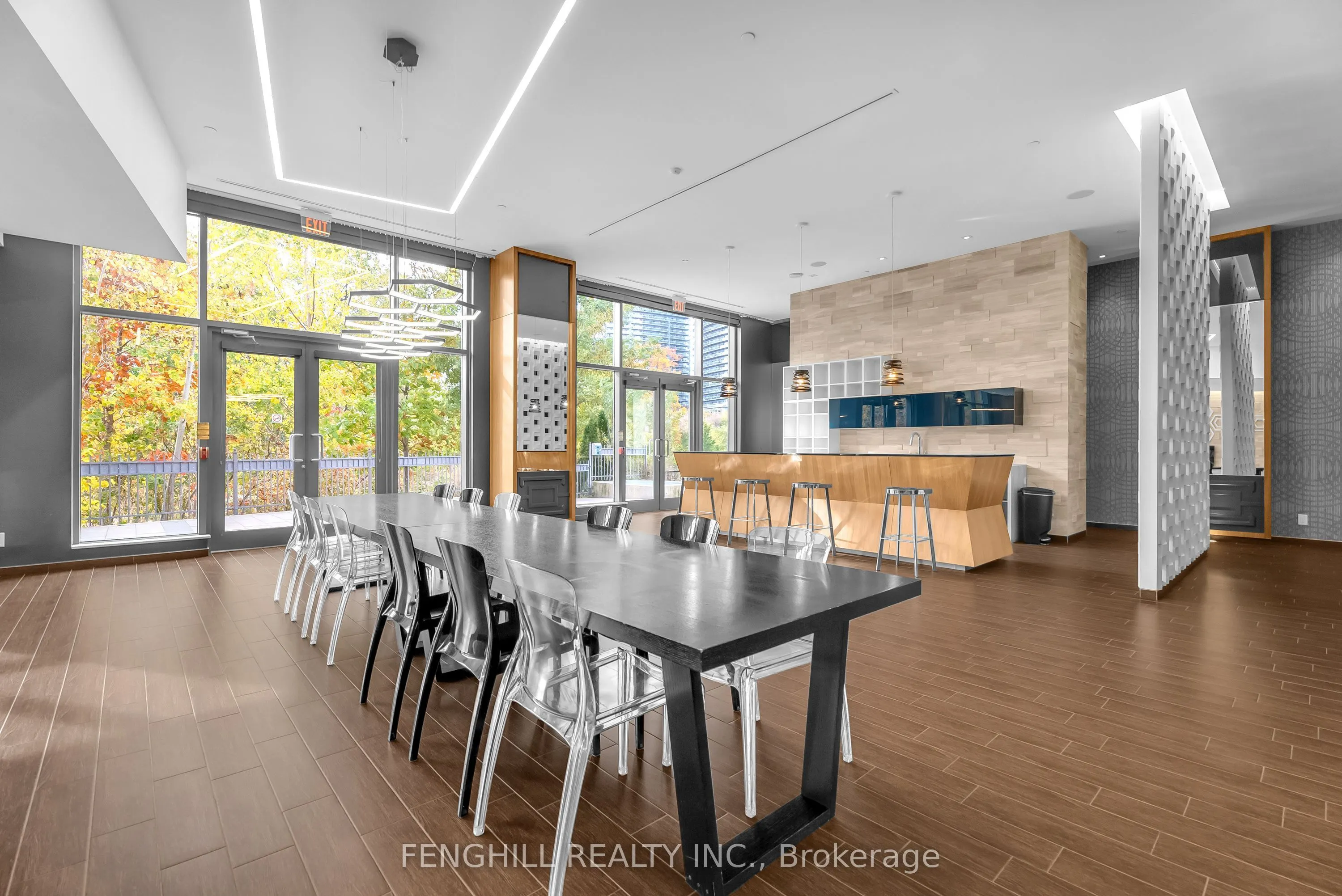 36 Park Lawn Road #3401