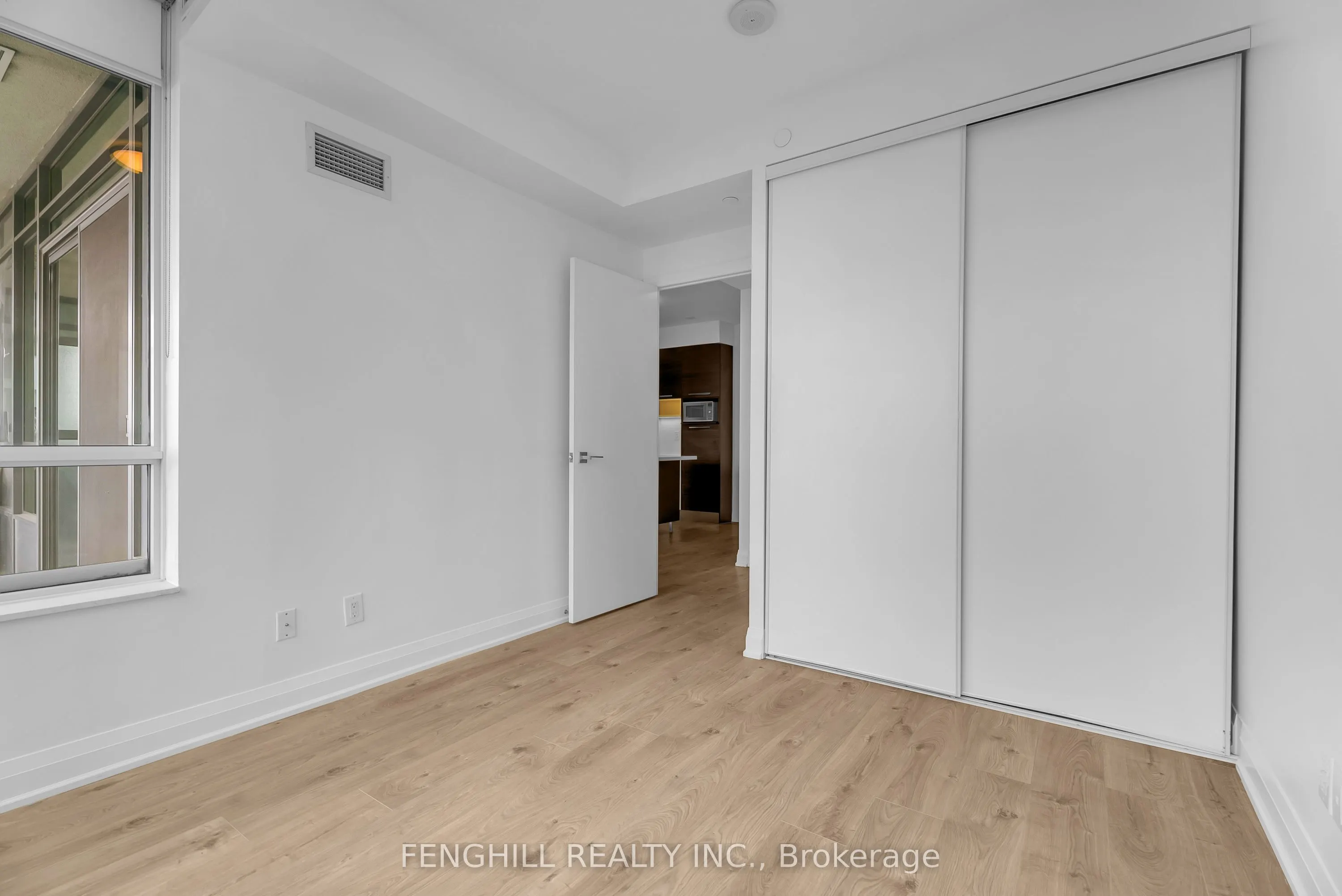 36 Park Lawn Road #3401