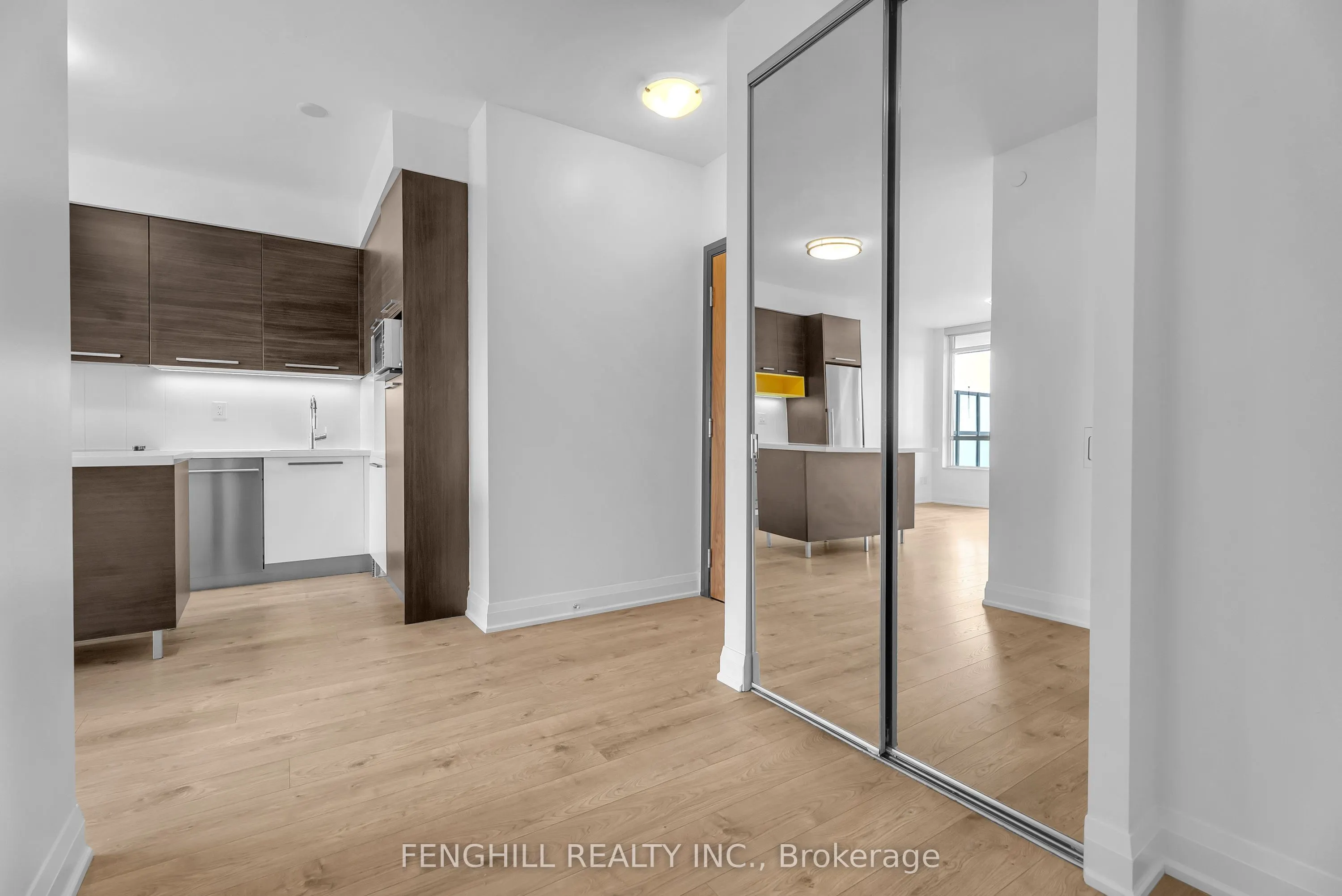 36 Park Lawn Road #3401
