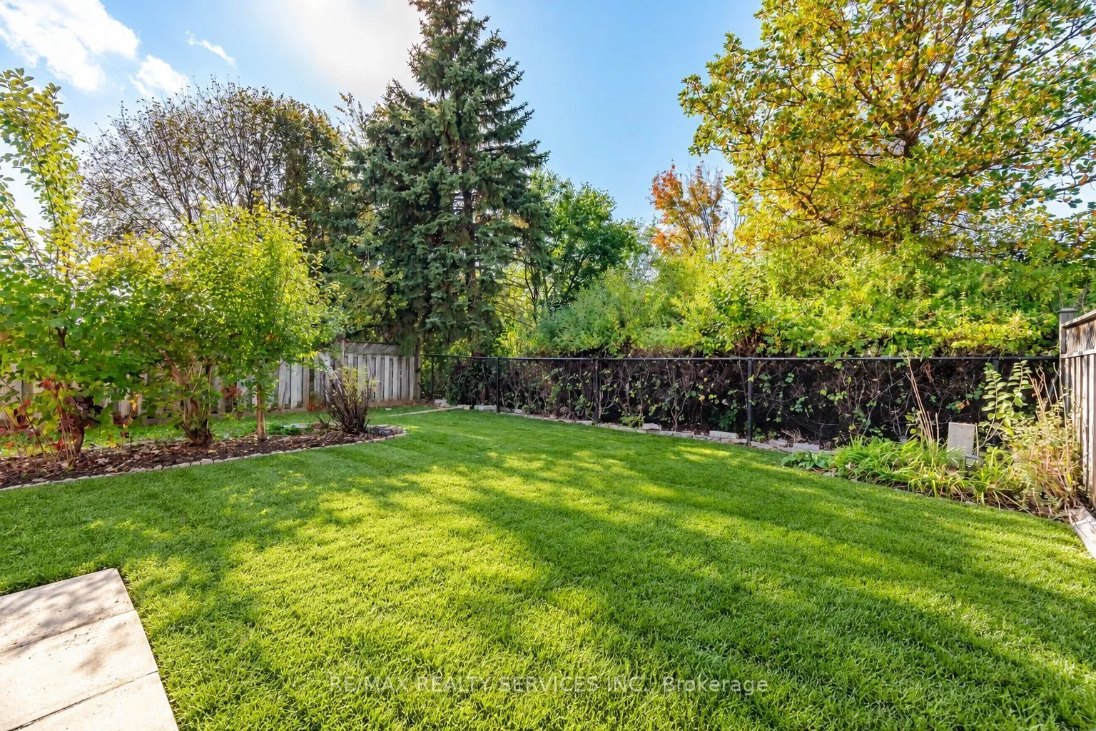 8 Gardenia Way