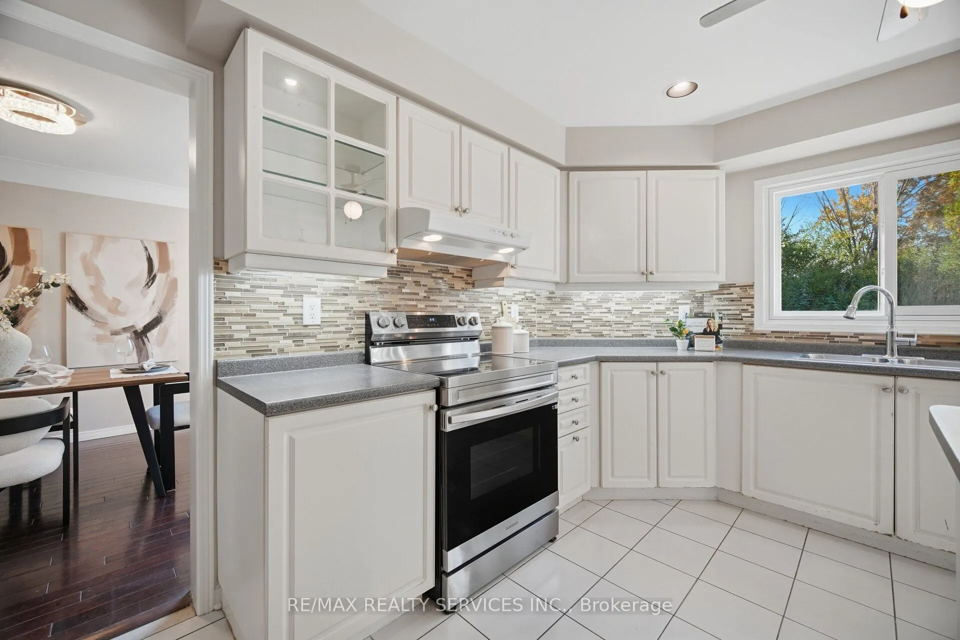 8 Gardenia Way