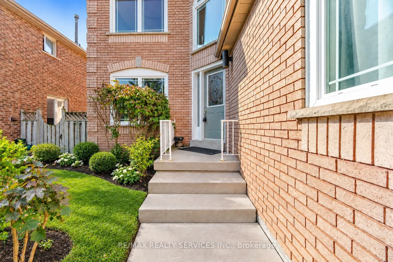 8 Gardenia Way