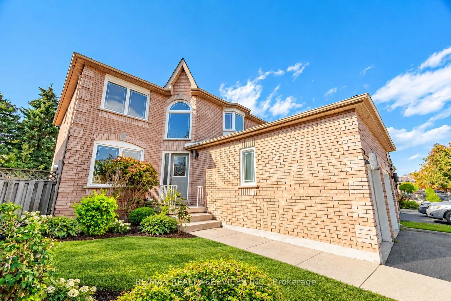 8 Gardenia Way
