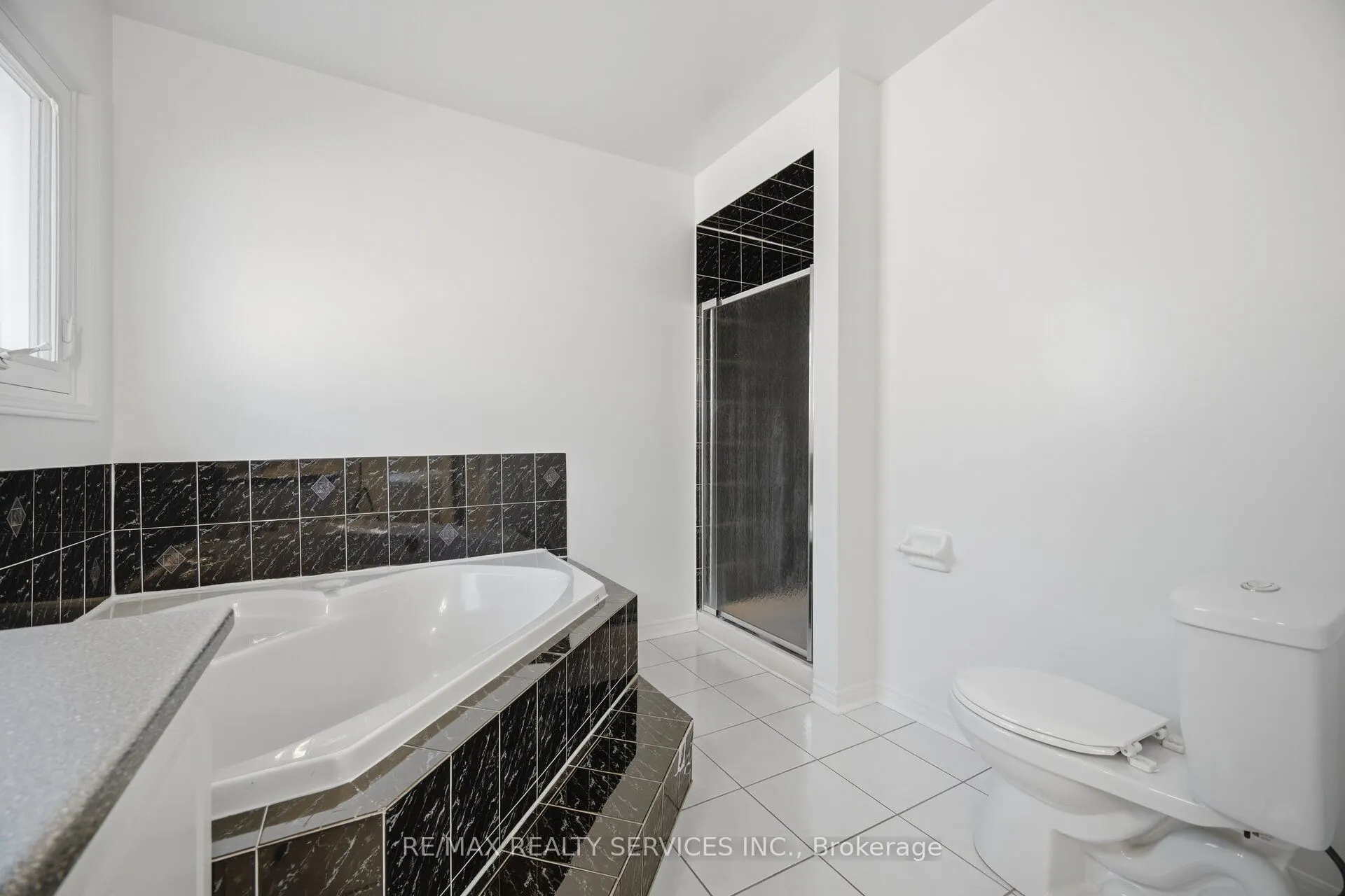 8 Gardenia Way
