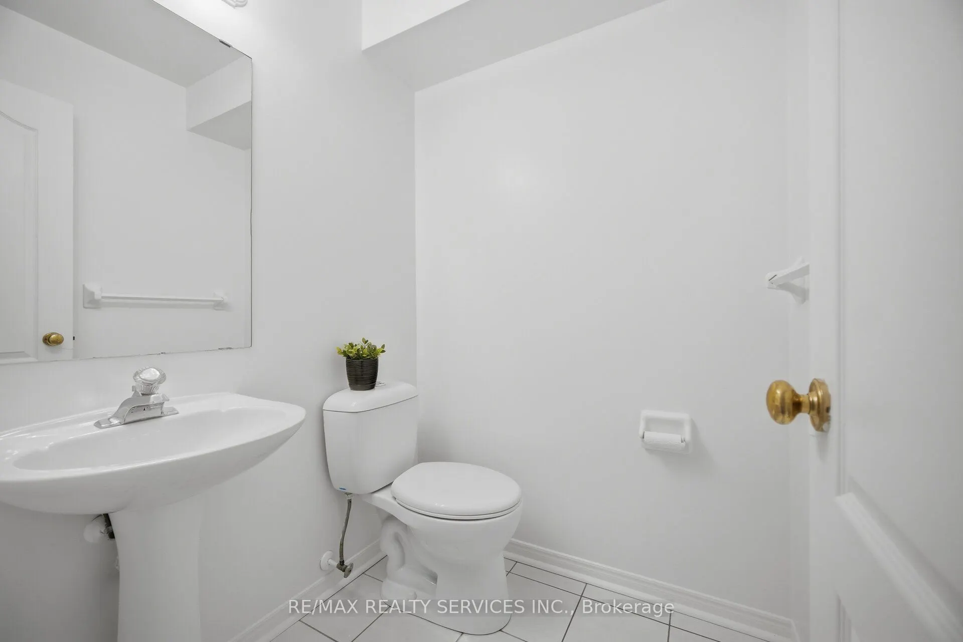 8 Gardenia Way