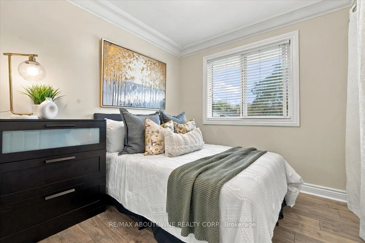 340 Duncombe Drive