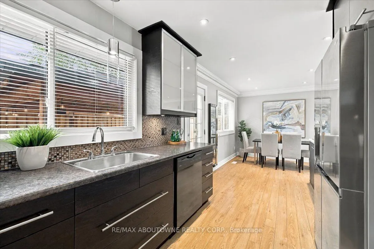 340 Duncombe Drive