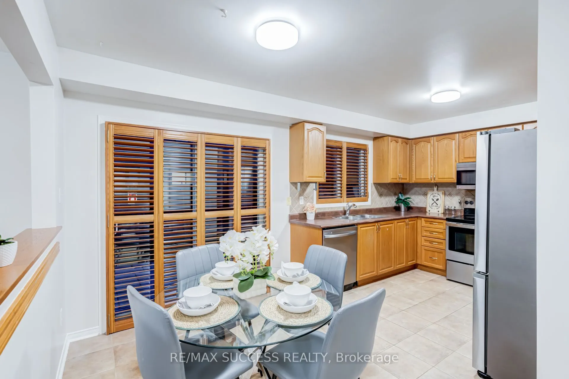 54 Ferncroft Place