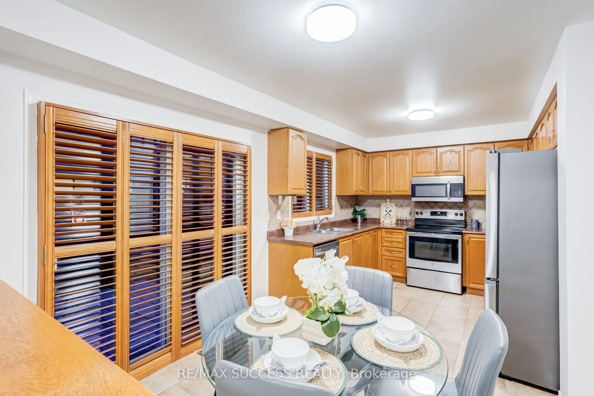 54 Ferncroft Place