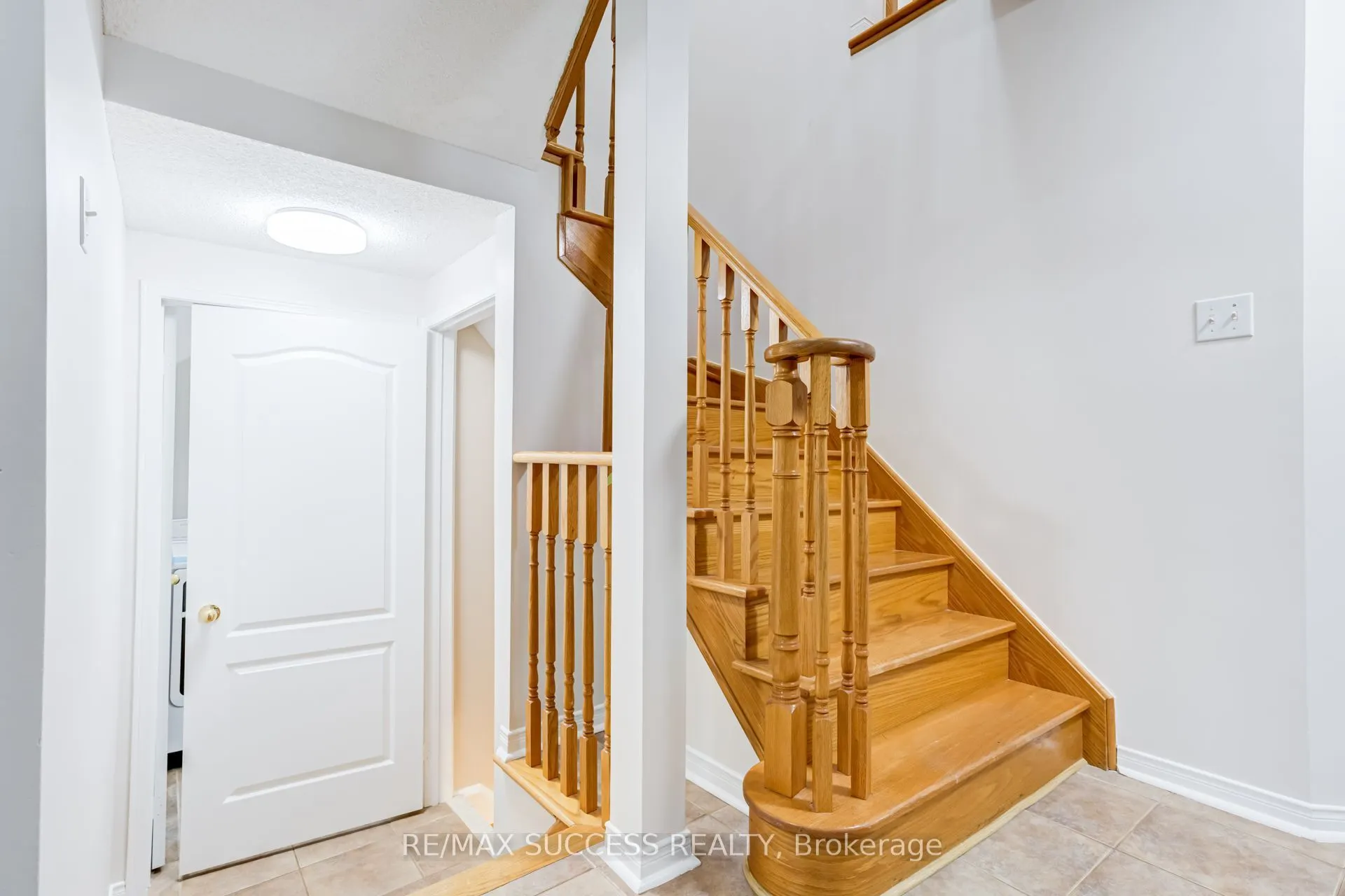54 Ferncroft Place