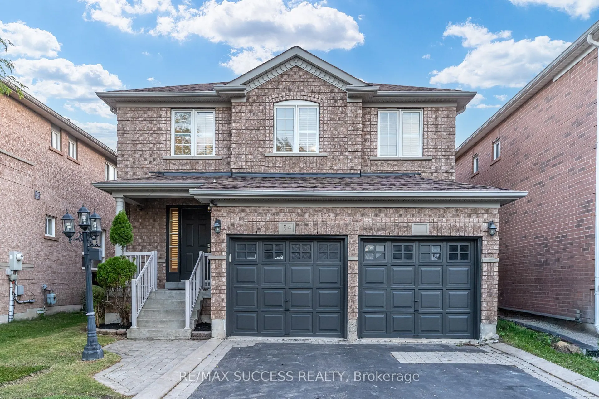 54 Ferncroft Place