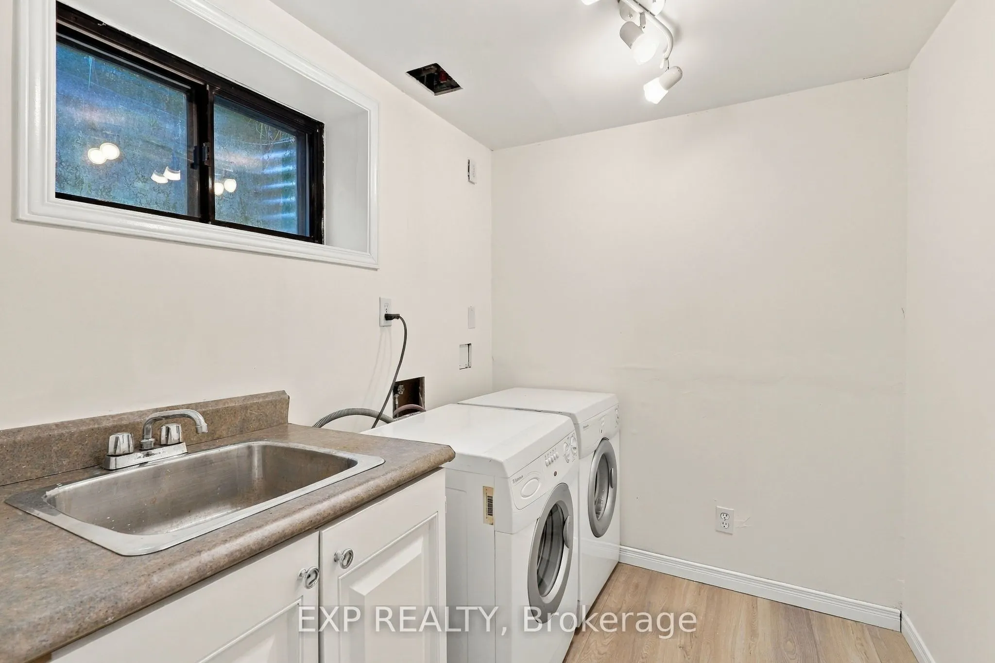 491 Tipperton Crescent