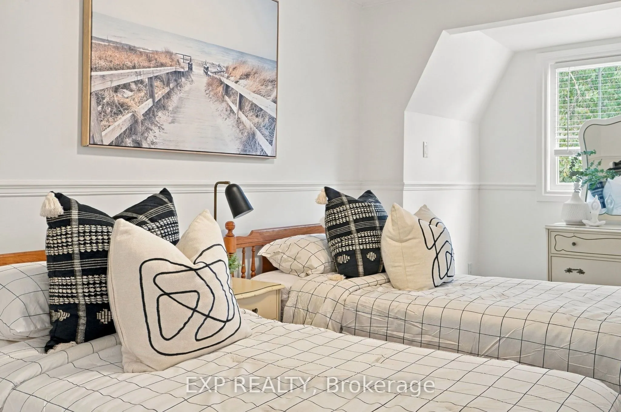 491 Tipperton Crescent