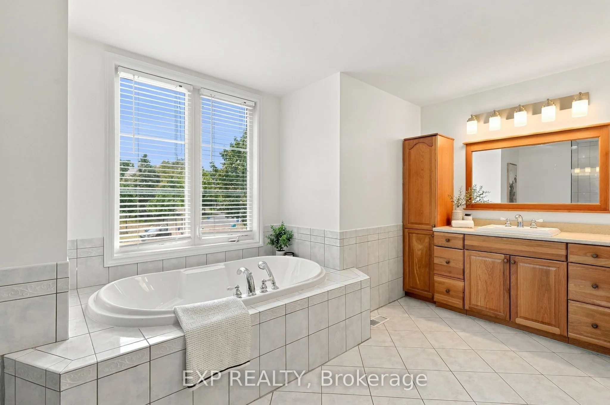 491 Tipperton Crescent